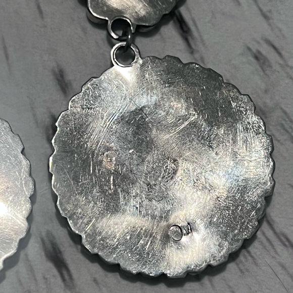 Pink cluster Native American earrings - Picture 5 of 6